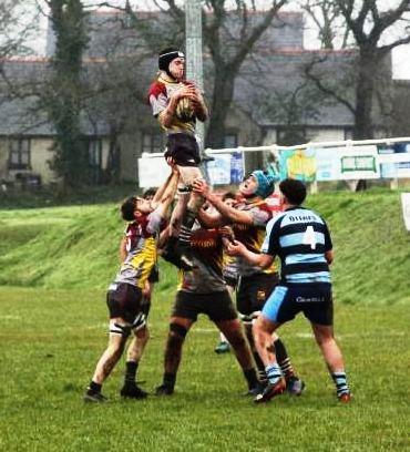 Crymych Youth win lineout ball